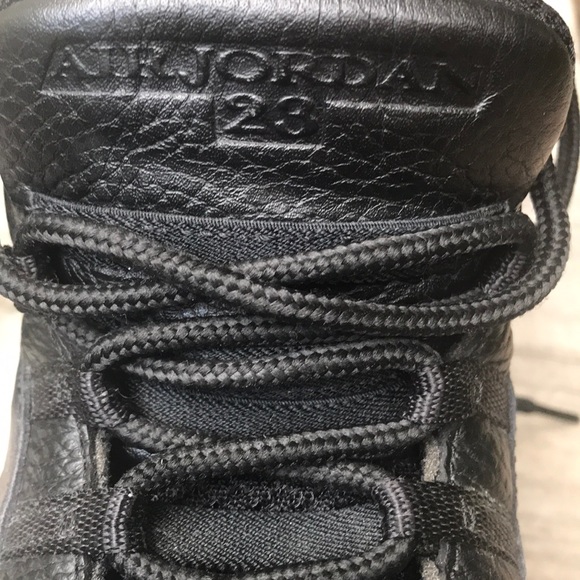 Air Jordan NYC black and Gold sneakers - Picture 6 of 8